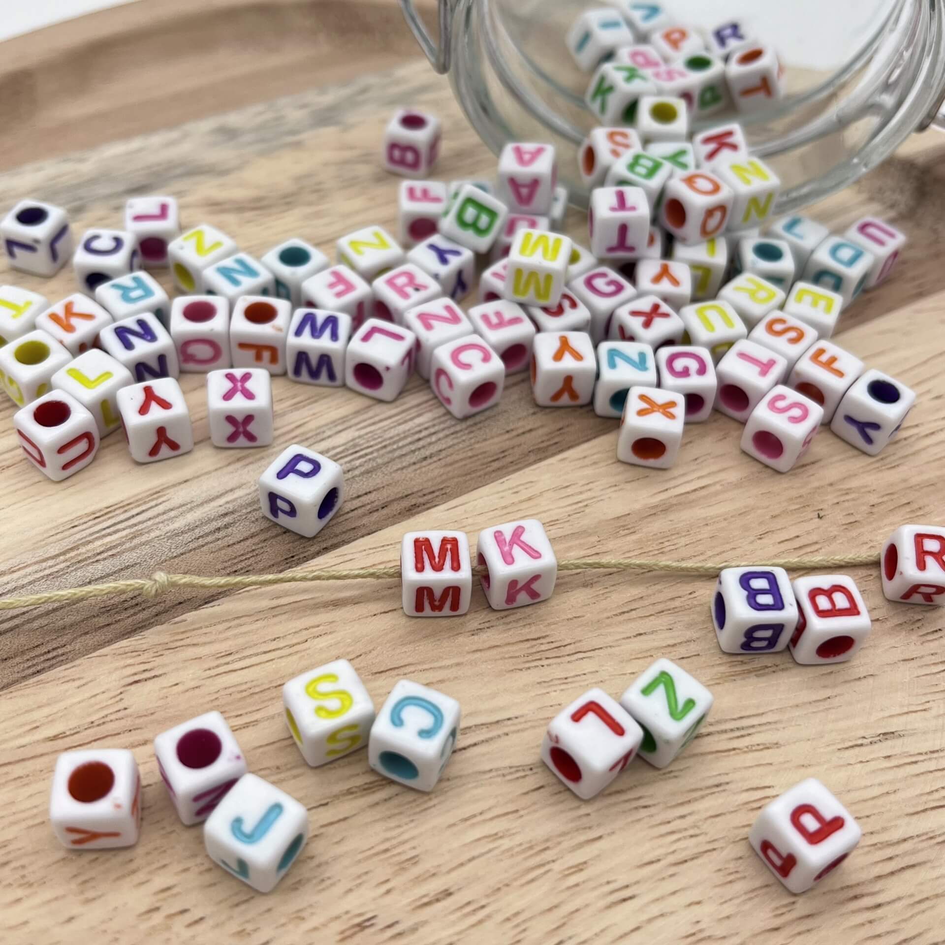 Letter cube mix plastic - 7mm - white-multicolored - 25g