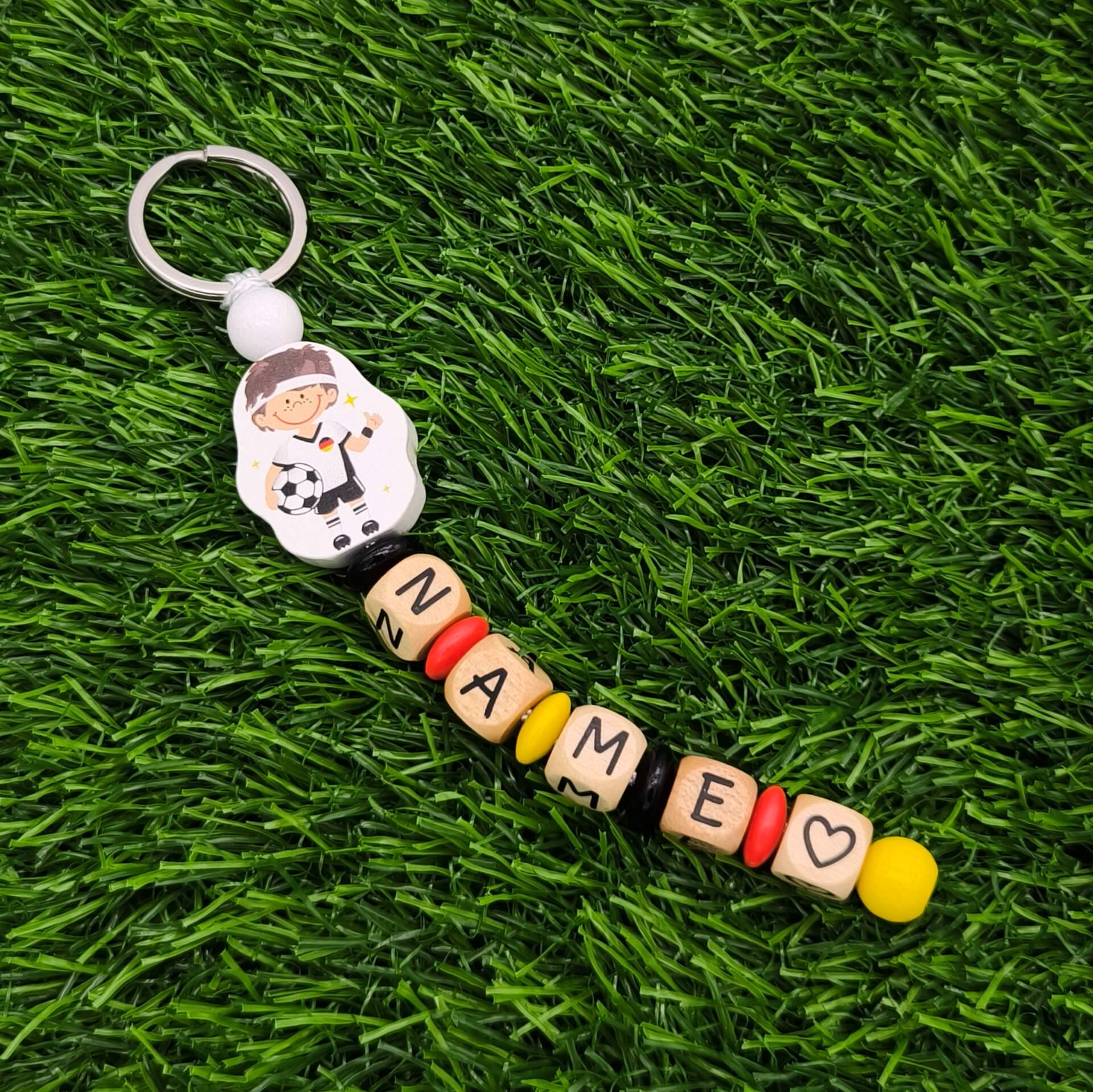 Keyring footballer craft kit - white